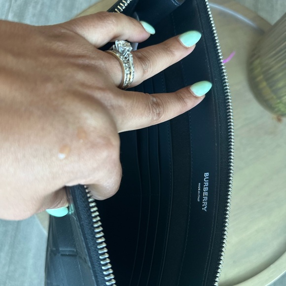 Brand new Burberry bag - Picture 2 of 3